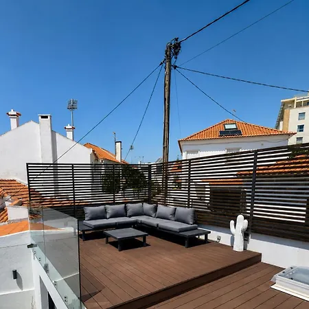 Luxury House, Private Rooftop Jacuzzi With View On Tagus & Monuments Будинок відпочинку Лісабон