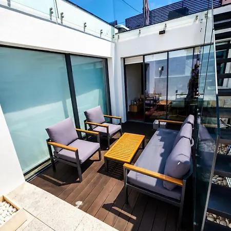 Luxury House, Private Rooftop Jacuzzi With View On Tagus & Monuments Лісабон