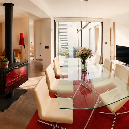 Будинок відпочинку Luxury House, Private Rooftop Jacuzzi With View On Tagus & Monuments Лісабон