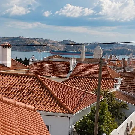 Luxury House, Private Rooftop Jacuzzi With View On Tagus & Monuments Будинок відпочинку